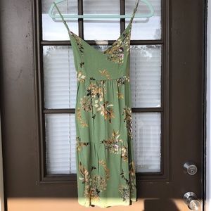 Magnolia Boutique Mini Dress Green Ties in Back Size Small